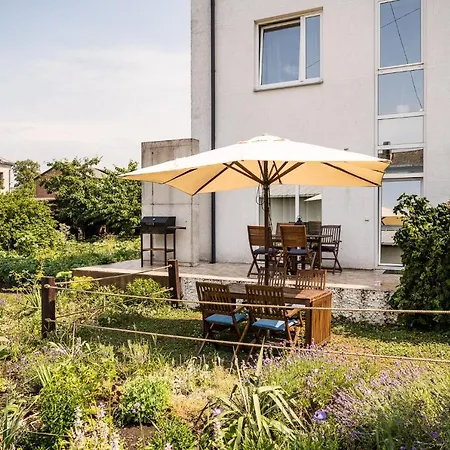 Detached House - 10 Min Walk To The Beach, Garden, Bbq, 40insmarttv, Parking 利耶帕亚