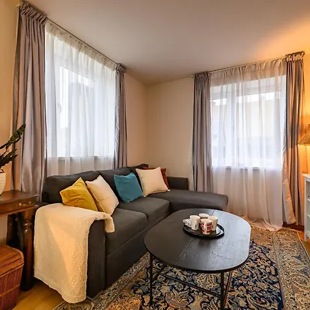 度假居 Detached House - 10 Min Walk To The Beach, Garden, Bbq, 40insmarttv, Parking