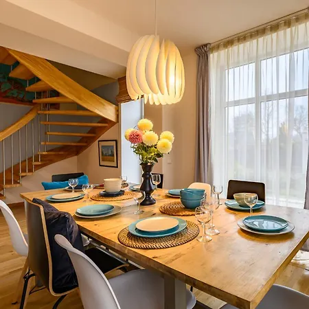 Detached House - 10 Min Walk To The Beach, Garden, Bbq, 40insmarttv, Parking 度假居 利耶帕亚