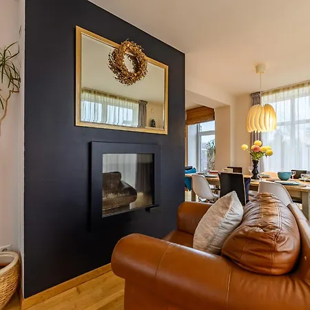 度假居 Detached House - 10 Min Walk To The Beach, Garden, Bbq, 40insmarttv, Parking 利耶帕亚